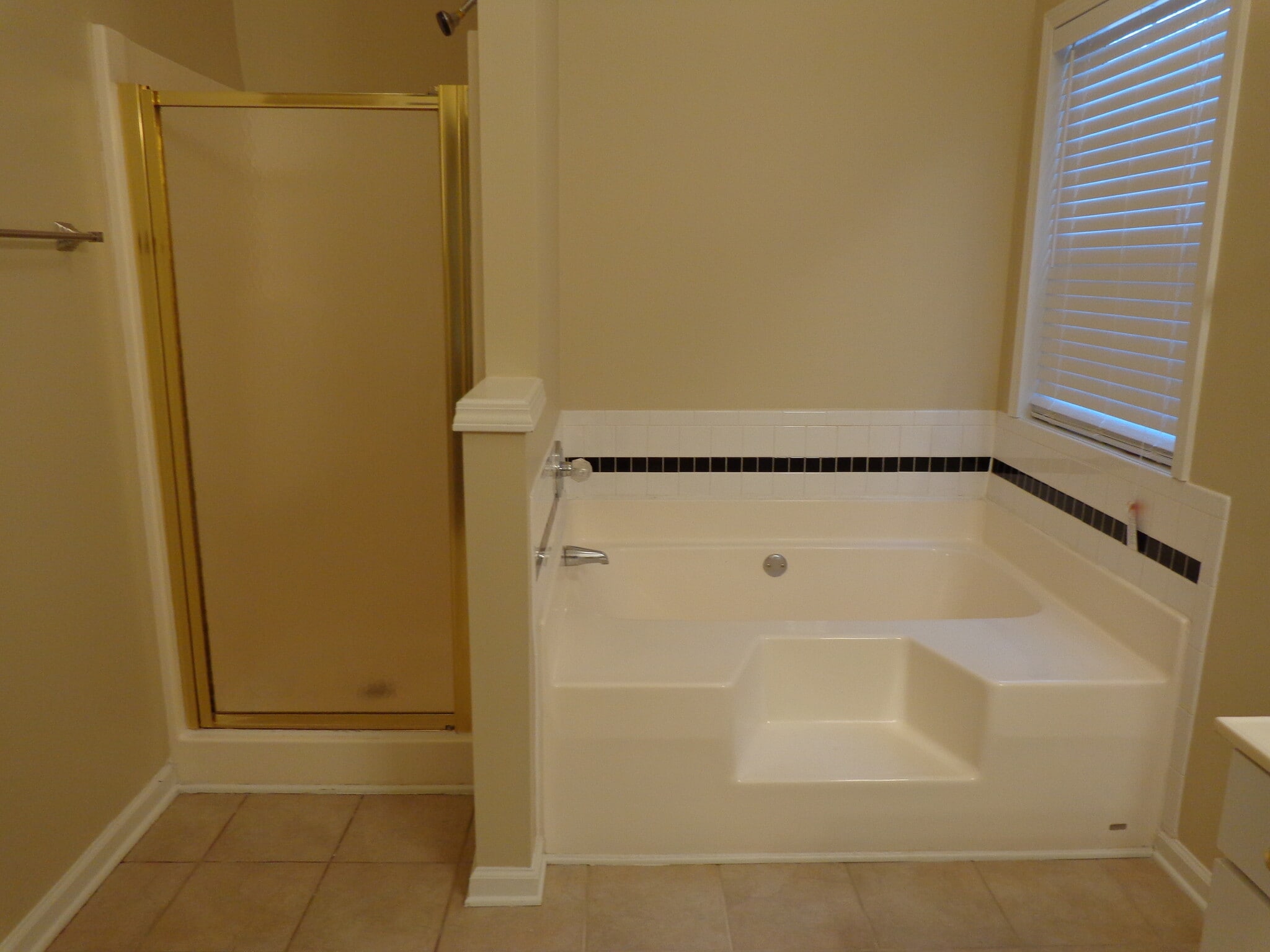 Building Photo - 7102 Independence Dr