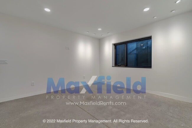 Building Photo - Luxury Sugarhouse Living | Pet Friendly | 2BD | 3BA | 1GA | 1CP 1875 Sq Ft