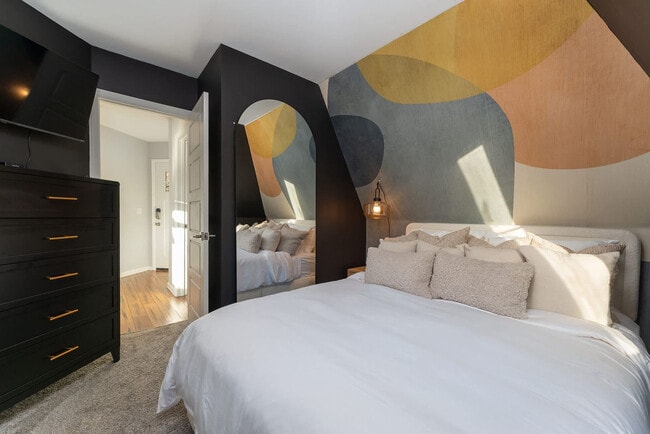 Building Photo - 585 Granny Lewis Ln