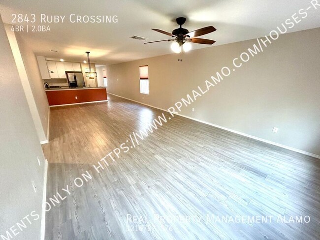 Building Photo - **MOVE-IN SPECIAL** AMAZING 4 Bedroom /  2...