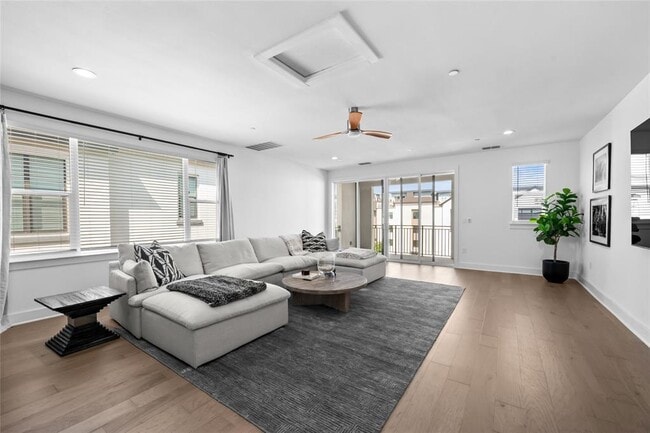 Building Photo - 4310 Authentic Dr