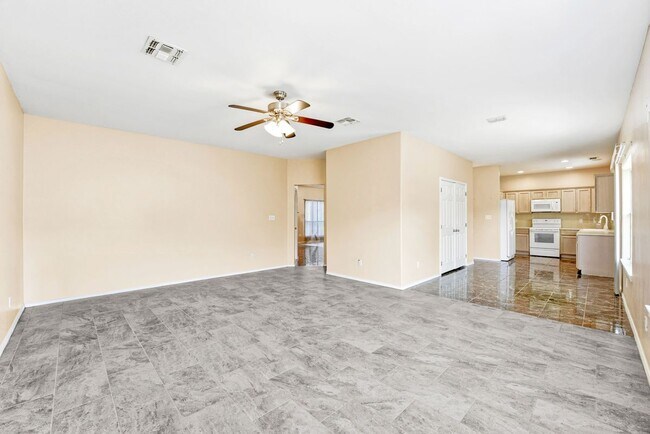Building Photo - 2417 Frontera Rd