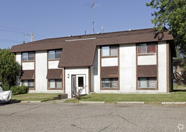Building Photo - 519 14th St S