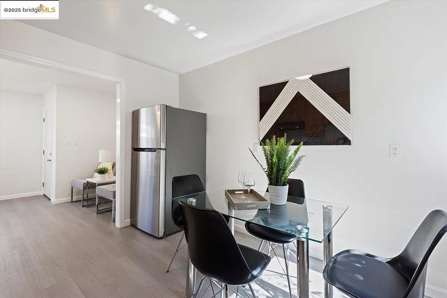 Building Photo - 2846 McGee Ave