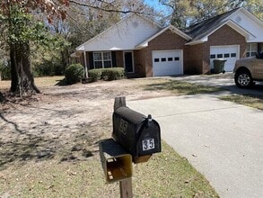 Building Photo - 35 Radcliff Dr