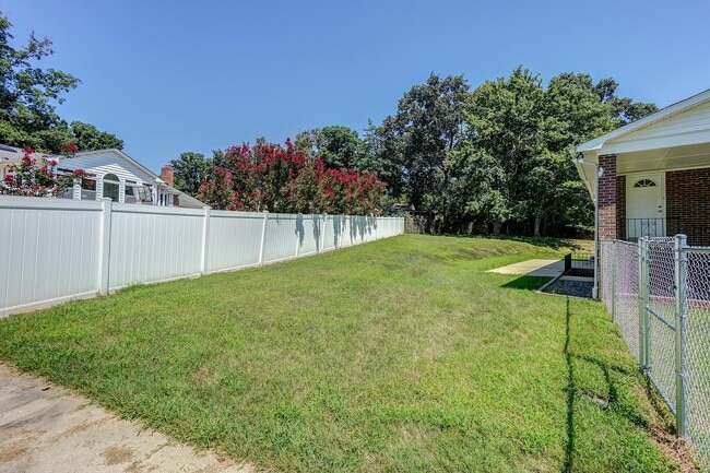 Building Photo - 11901 Bizet Ct