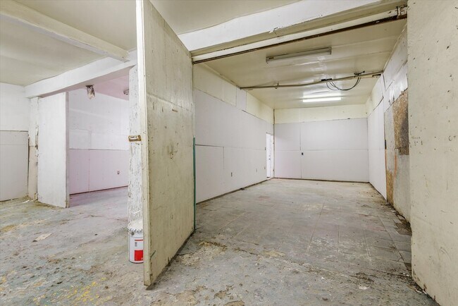 Building Photo - 3518 Avenue H