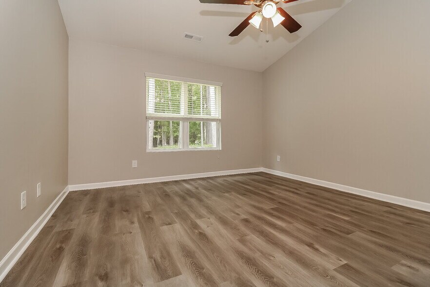 Building Photo - 9 Badger Pass Dr