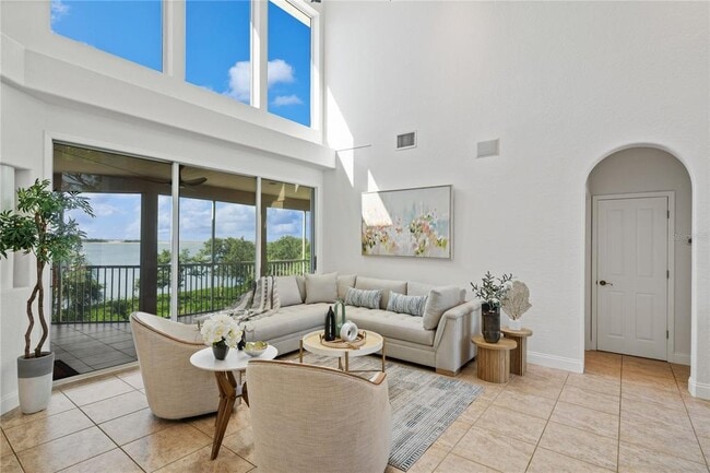 Building Photo - 1661 Seabreeze Dr