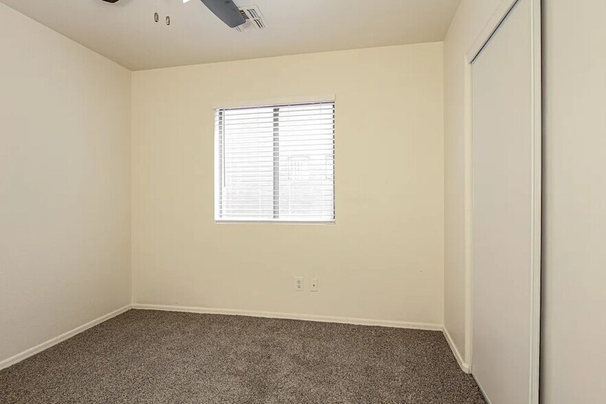 Building Photo - 8415 W Monterey Way