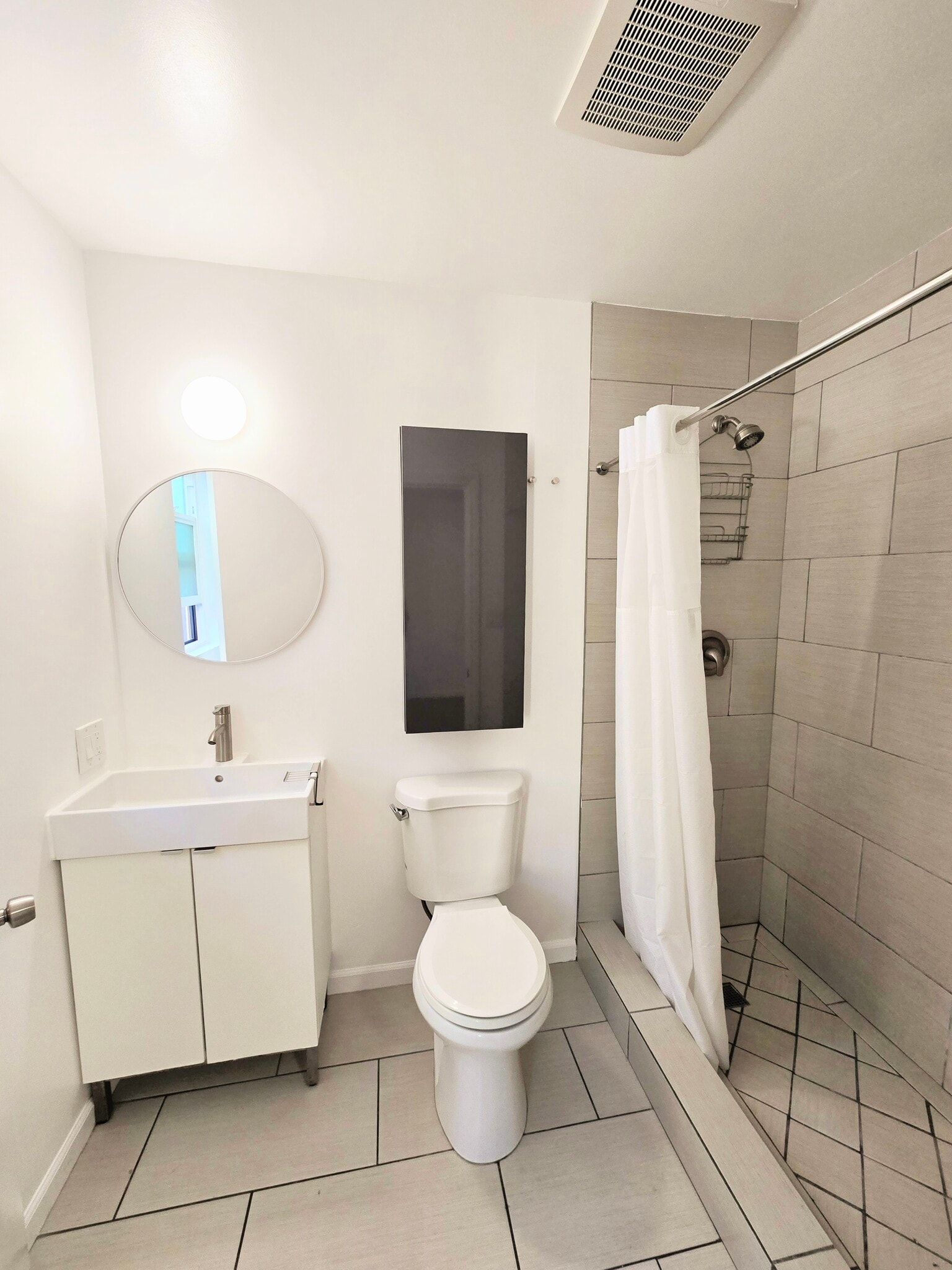 Bathroom 2 - 3121 Larga Ave