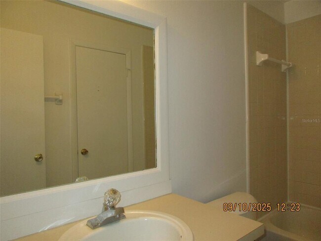 Building Photo - 131 Jones Ln