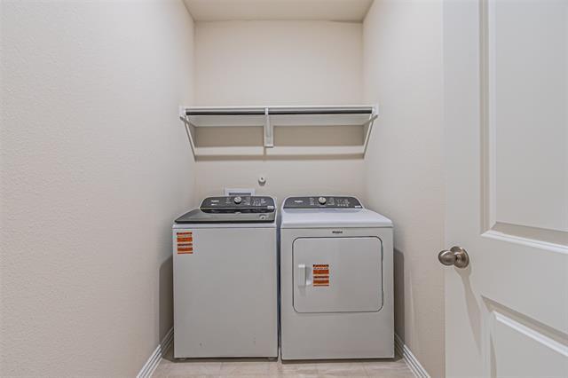 Building Photo - 801 Leavenworth Dr