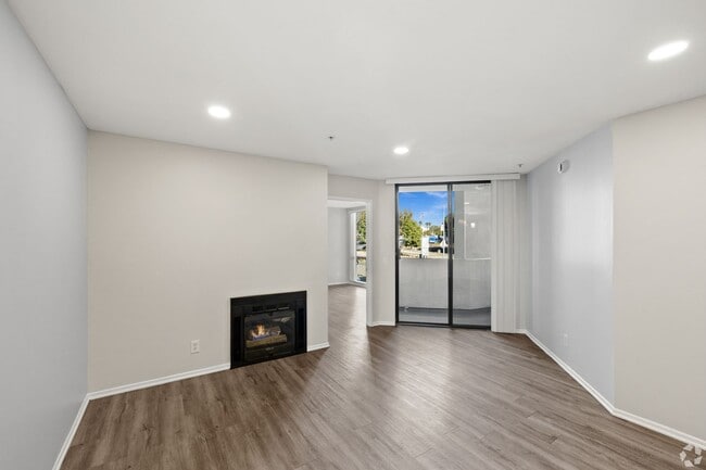 Interior Photo - 1223 Federal Ave