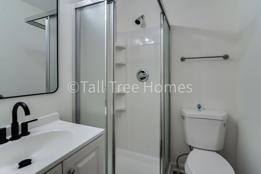 Primary Bath - 325 Camp Ground Rd