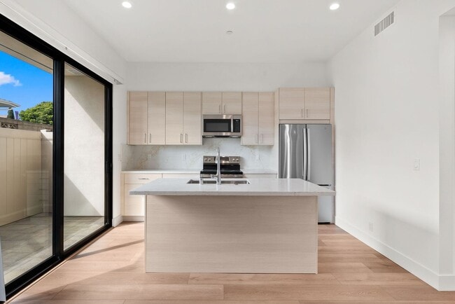 Building Photo - BRAND NEW - 2X2 - 1/2 MONTH FREE MOVE IN SPECIAL!!
