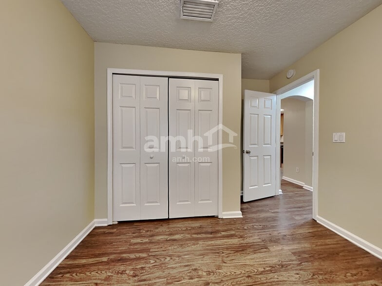 Building Photo - 3623 Silver Bluff Blvd