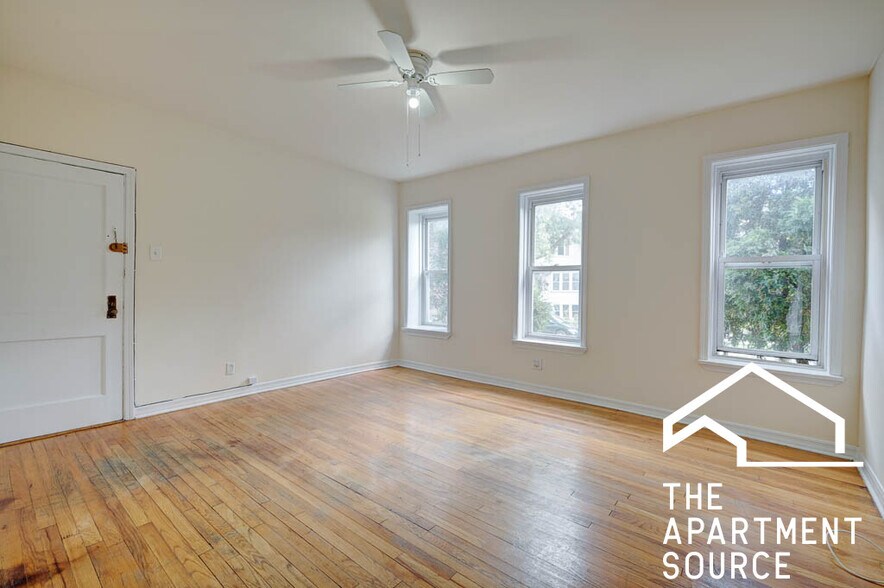 Building Photo - 3001 N Whipple St