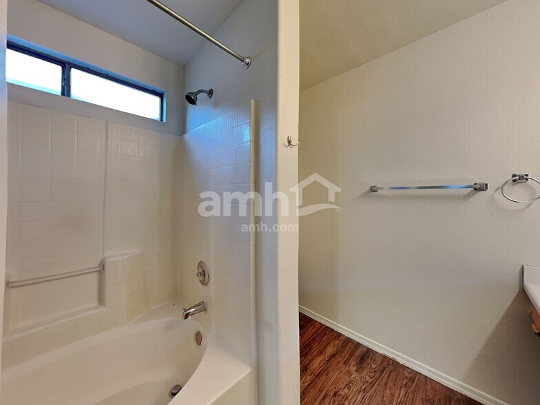 Building Photo - 10830 E Carol Ave