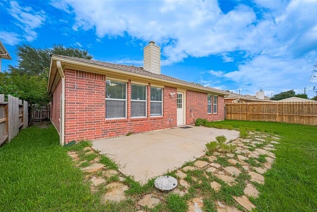 Building Photo - 17323 Thicket Hollow Ln