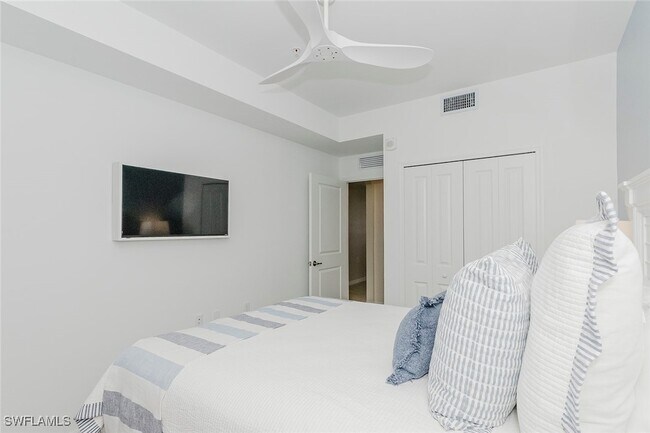 Building Photo - 5527 Double Eagle Cir