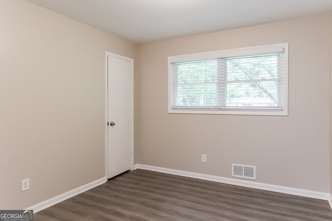 Building Photo - 4771 Baron Rd