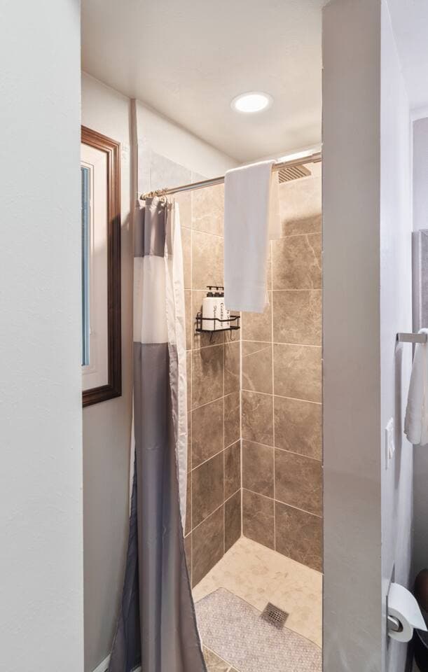 Building Photo - 1212 Circle Dr