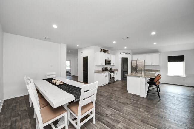 Building Photo - 22939 San Giorgio Ct