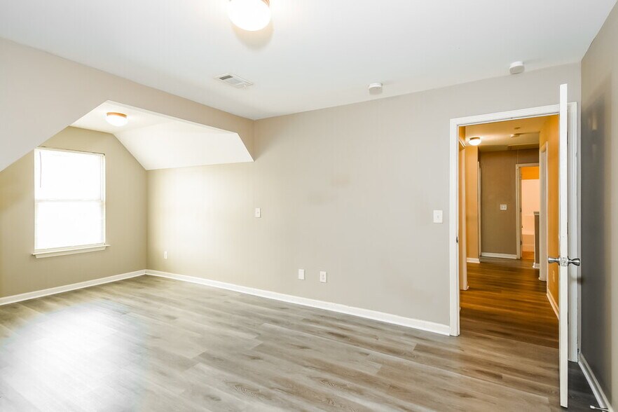 Building Photo - 216 Brightondale Blvd