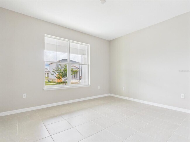 Building Photo - 5717 SW 71st Ct