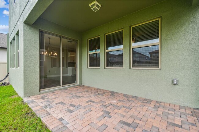 Building Photo - 9754 Little Bluestem Dr
