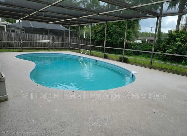 Building Photo - 4604 Landscape Dr
