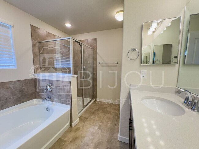Building Photo - 6933 Bigtooth Maple Dr