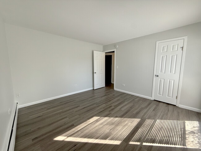 Building Photo - 337 N Carter St