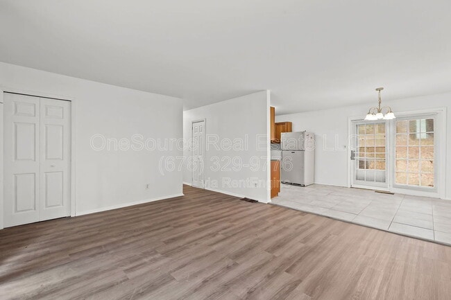 Building Photo - 4488 Richard Rd