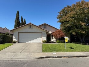 Building Photo - Single Story Beautiful Bay View Home