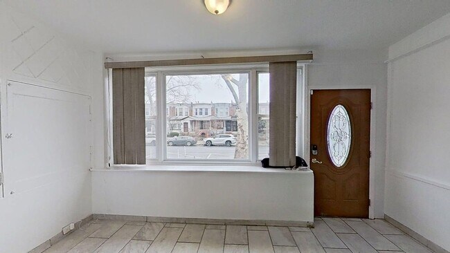 Building Photo - 6032 Walnut St