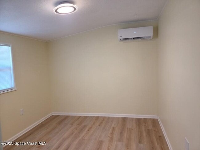 Building Photo - 1700 Chaucer Rd