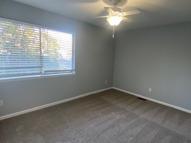 Building Photo - 4700 Walden Pond Dr