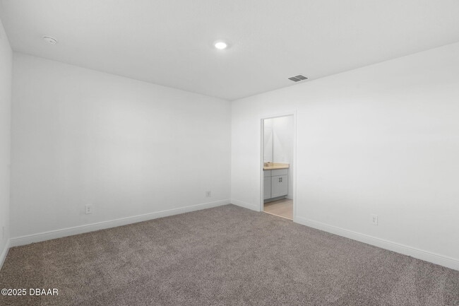 Building Photo - 105 Pitching Wedge Dr