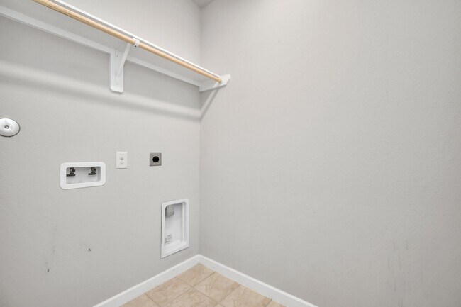 Building Photo - 1218 Raburn Run Ln