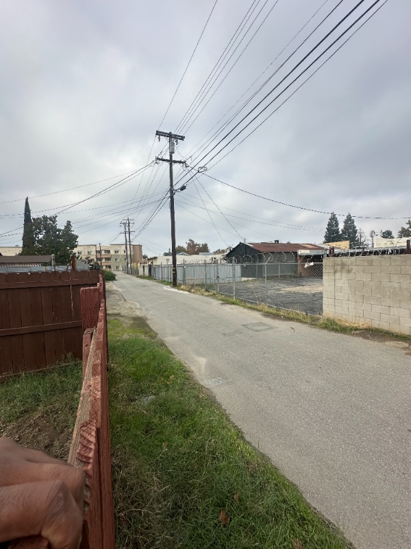 Building Photo - 402 18th St