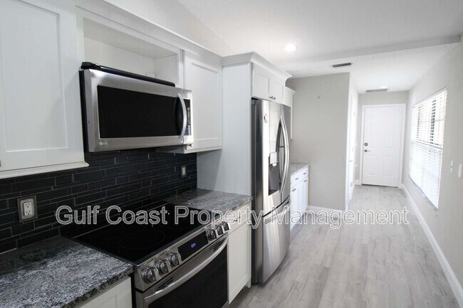 Building Photo - 6019 Courtside Dr