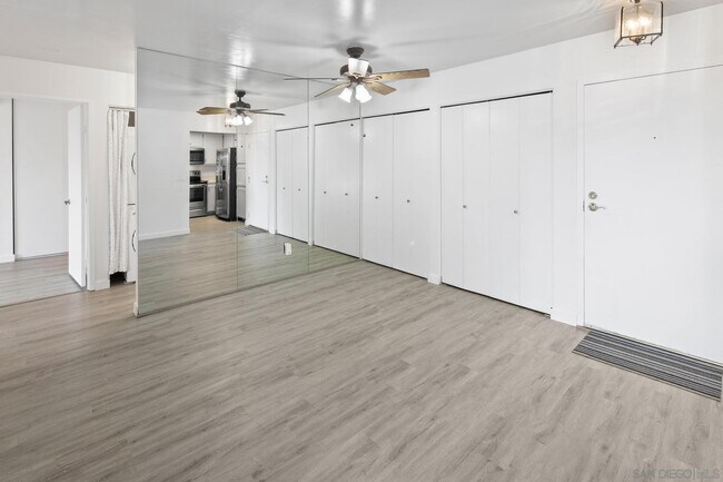 Building Photo - 6877 Caminito Mundo