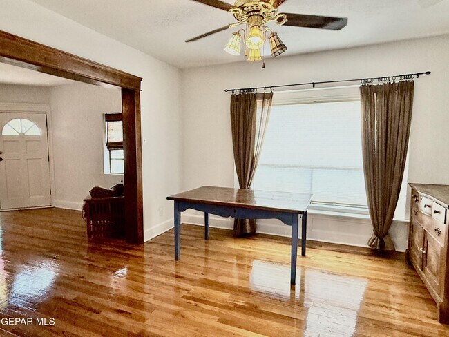 Building Photo - 611 New York Ave