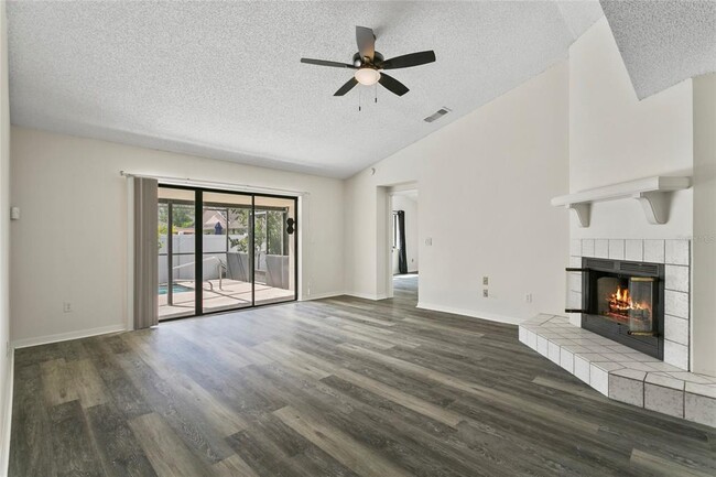 Building Photo - 3612 Biscayne Dr