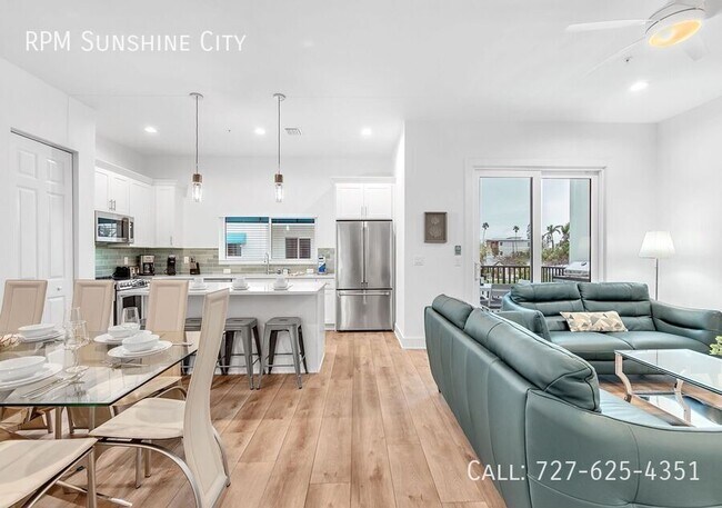 Building Photo - 15405 Gulf Blvd