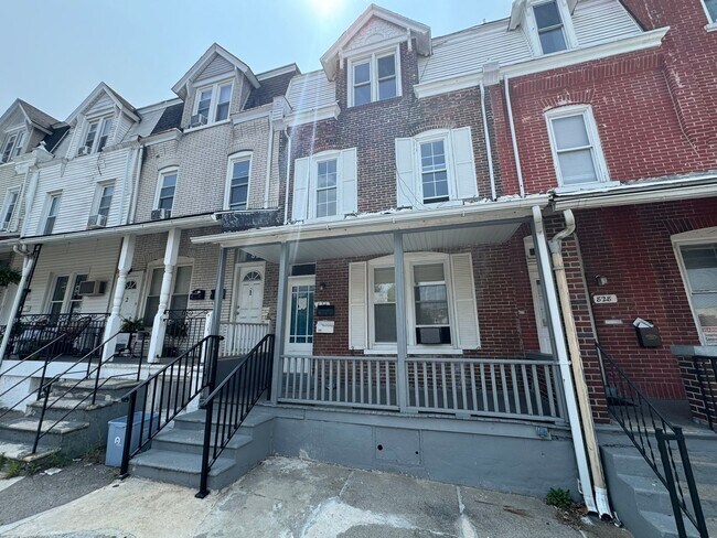 Building Photo - 826 N Ninth St