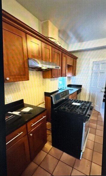 Primary Photo - 5 Ayr Rd