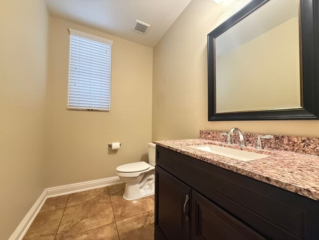 Building Photo - 116 Augusta Course Ave